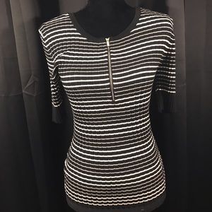 NY&C black and white blouse